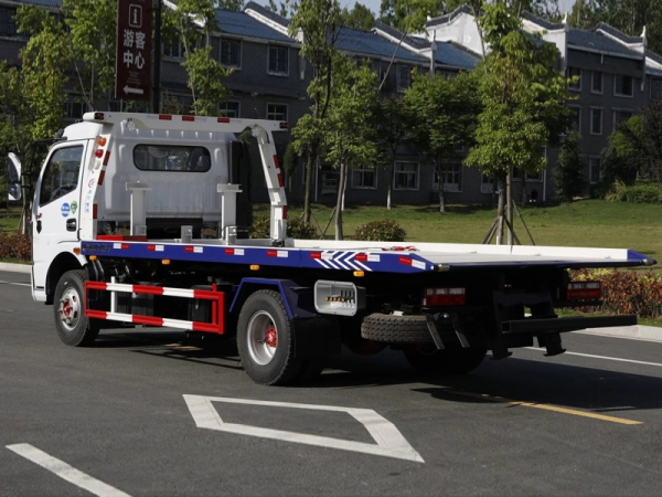 國(guó)六東風(fēng)大多利卡黃牌一拖二清障車