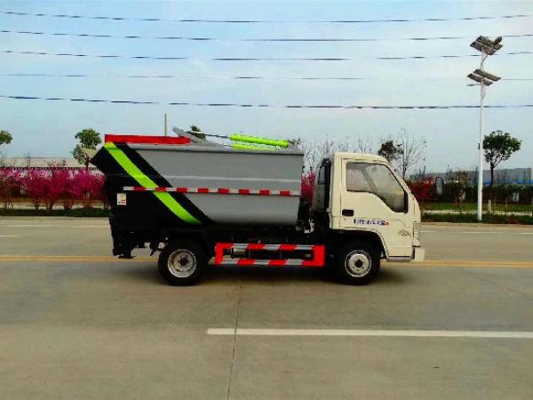 福田小卡3國六4方無泄漏后掛壓縮垃圾車