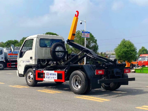 國(guó)六福田小卡3方車(chē)廂可卸（鉤臂式垃圾車(chē)）