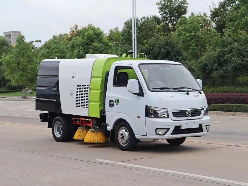 東風途逸藍牌掃路車