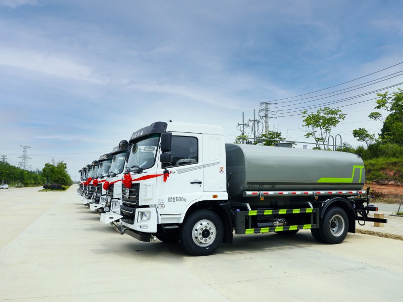 華神F5，12方灑水車